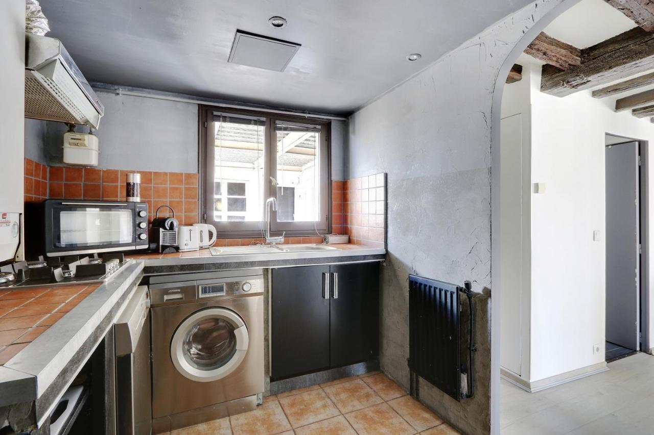 Pick A Flat'S Apartments In Le Marais - Rue Saint Merri Parijs Buitenkant foto