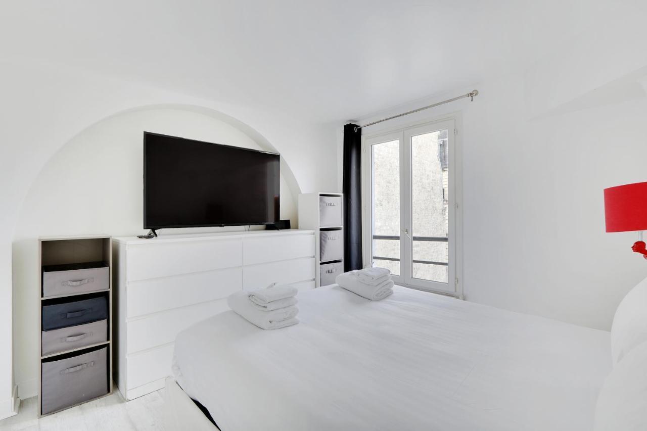 Pick A Flat'S Apartments In Le Marais - Rue Saint Merri Parijs Buitenkant foto